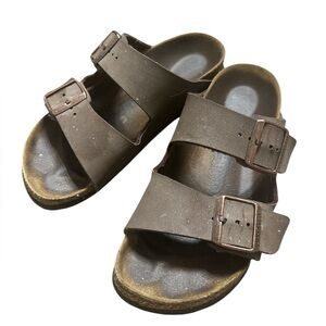 Brown Leather Birkenstock Arizonas